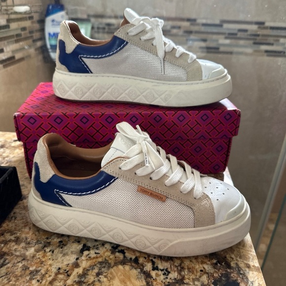 TB Women's Ladybug Low Top Sneakers - Picture 5 of 7